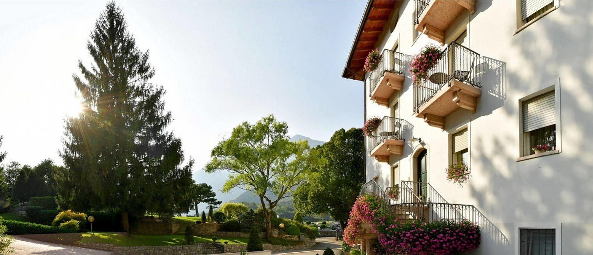 Hotel Lilla' Terlago Bagian luar foto